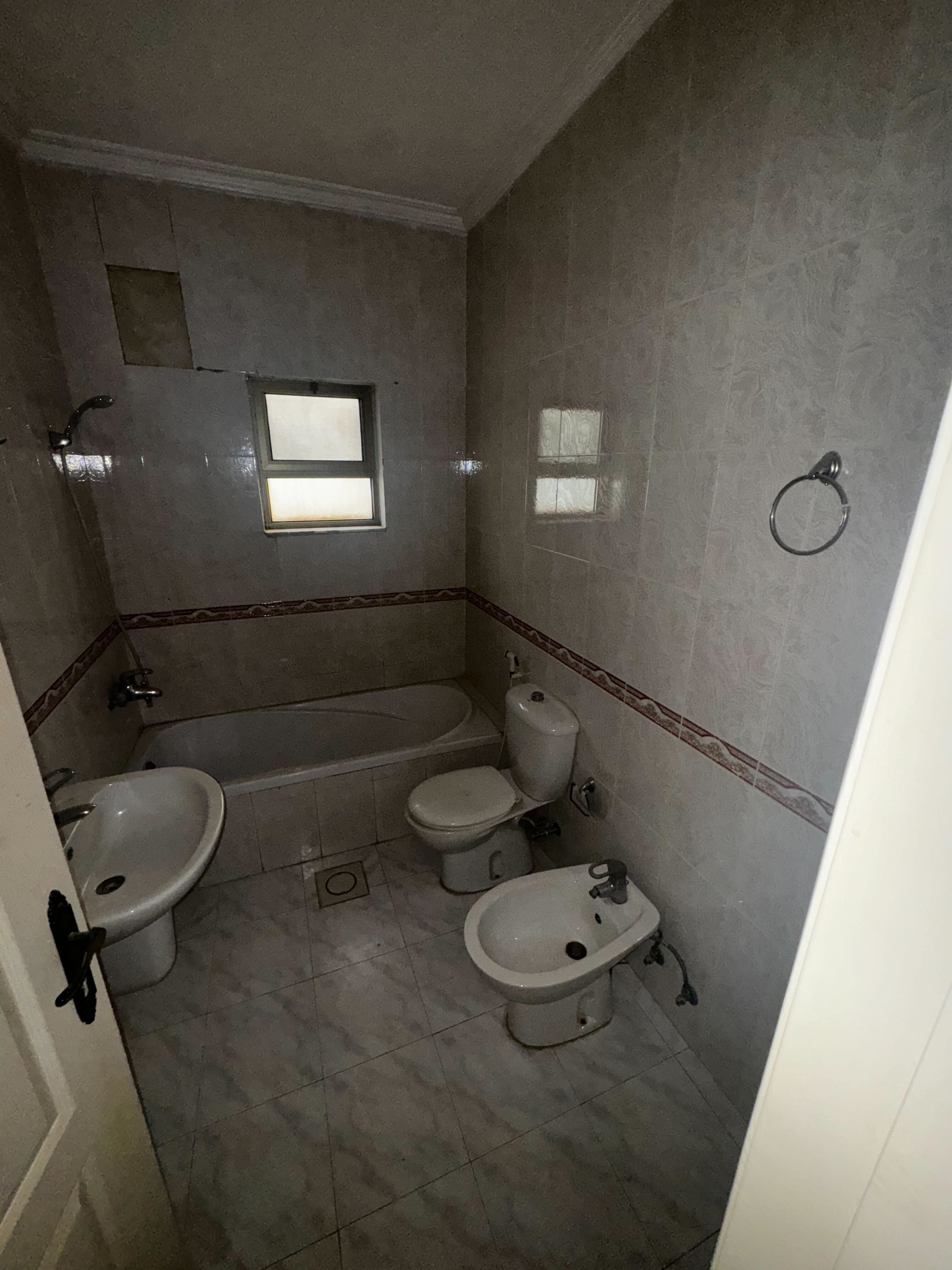 Spacious Basement Apartment in the Heart of Tlaa Al Ali