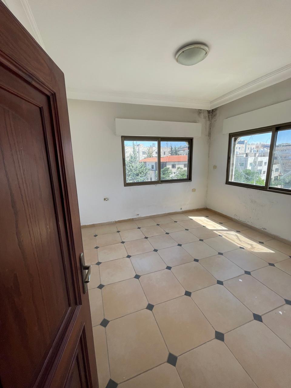 Apartment with Beautiful Views in Rawabi