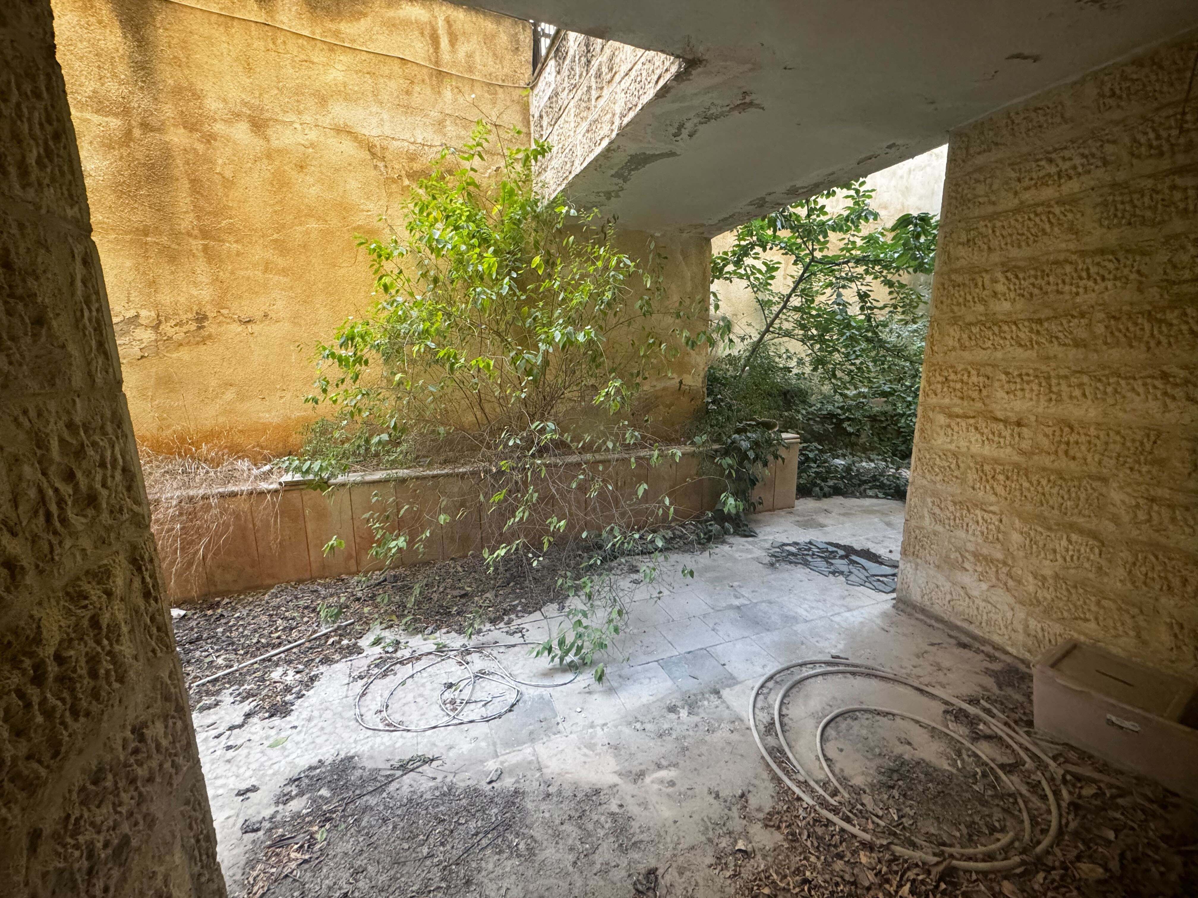 Spacious Basement Apartment in the Heart of Tlaa Al Ali