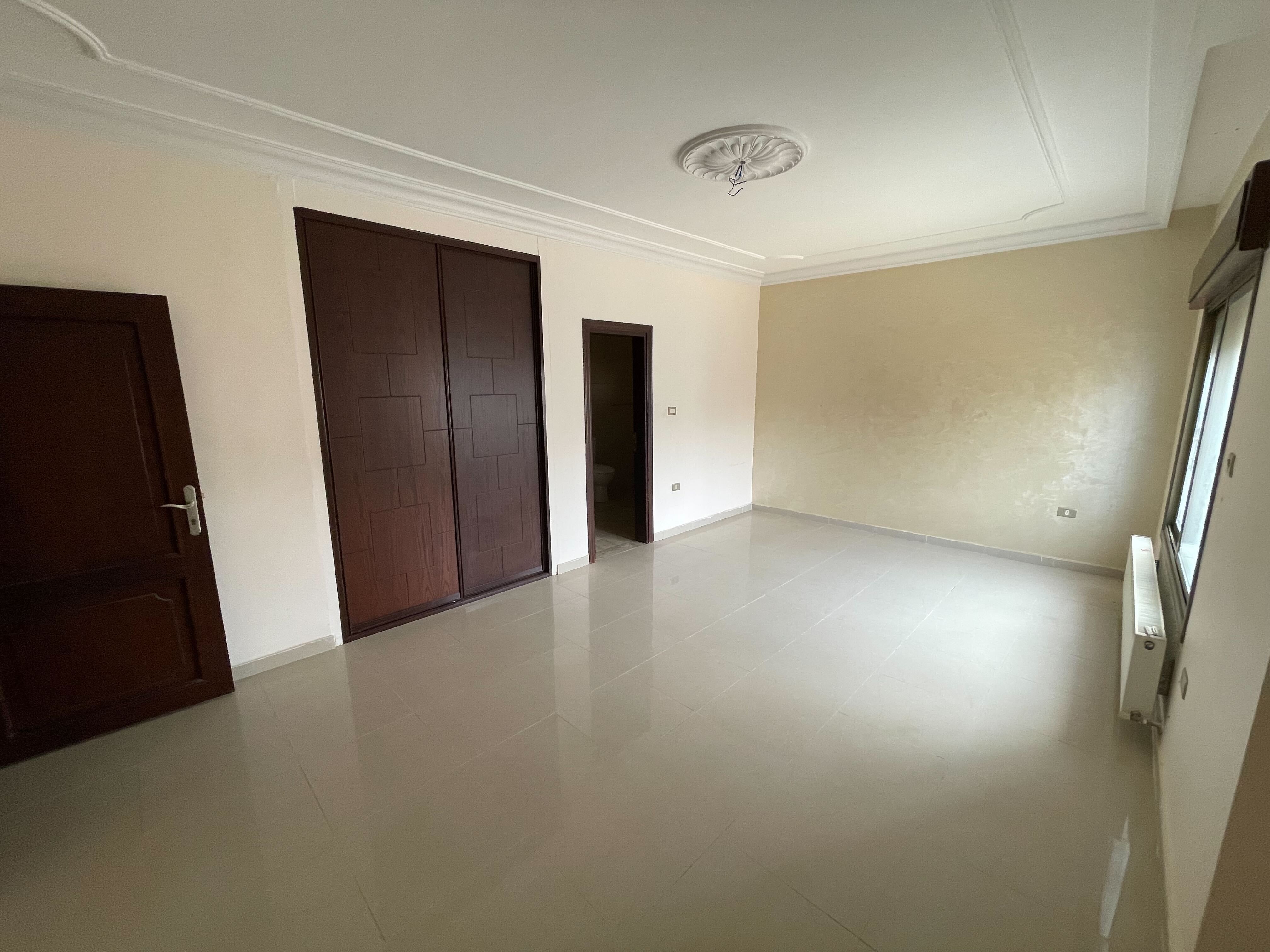 Luxurious 6-Bedroom Duplex in Khalda