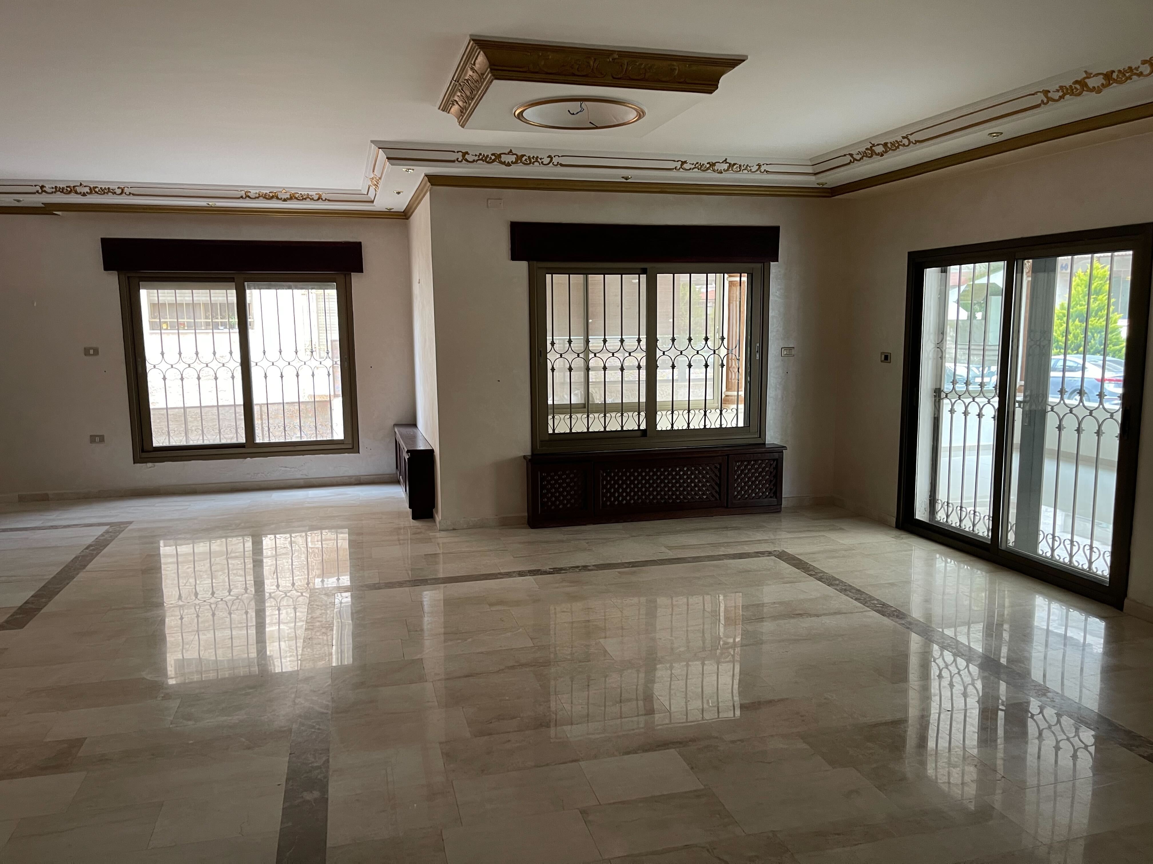 Luxurious 6-Bedroom Duplex in Khalda
