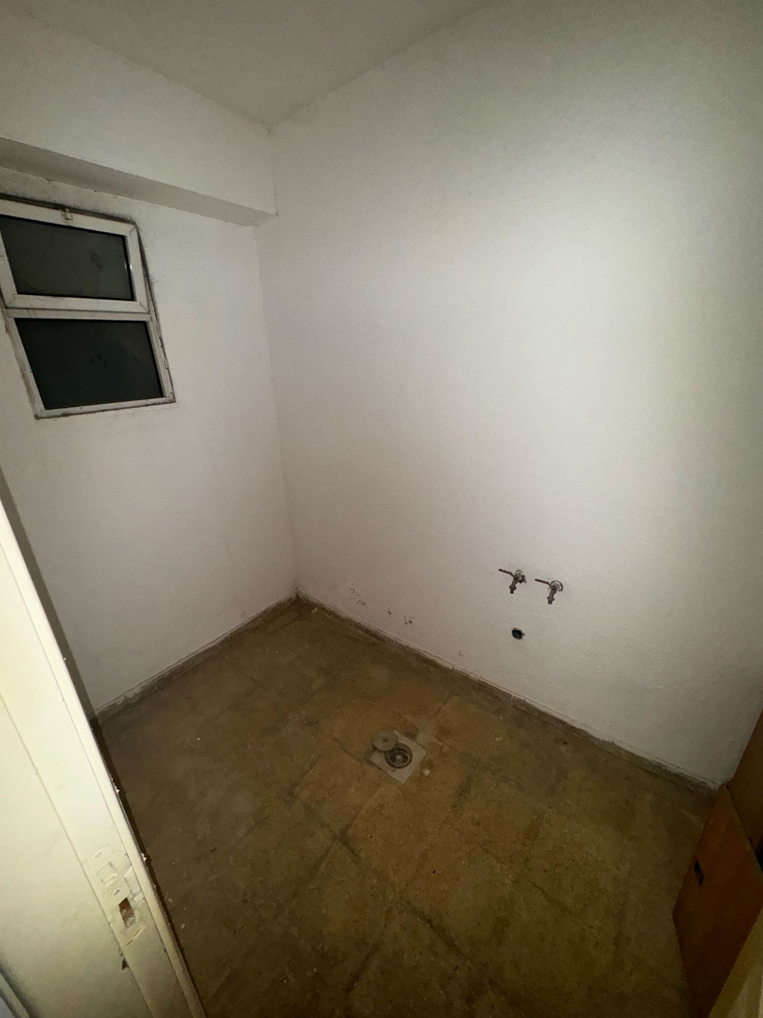 Spacious Basement Apartment in the Heart of Tlaa Al Ali