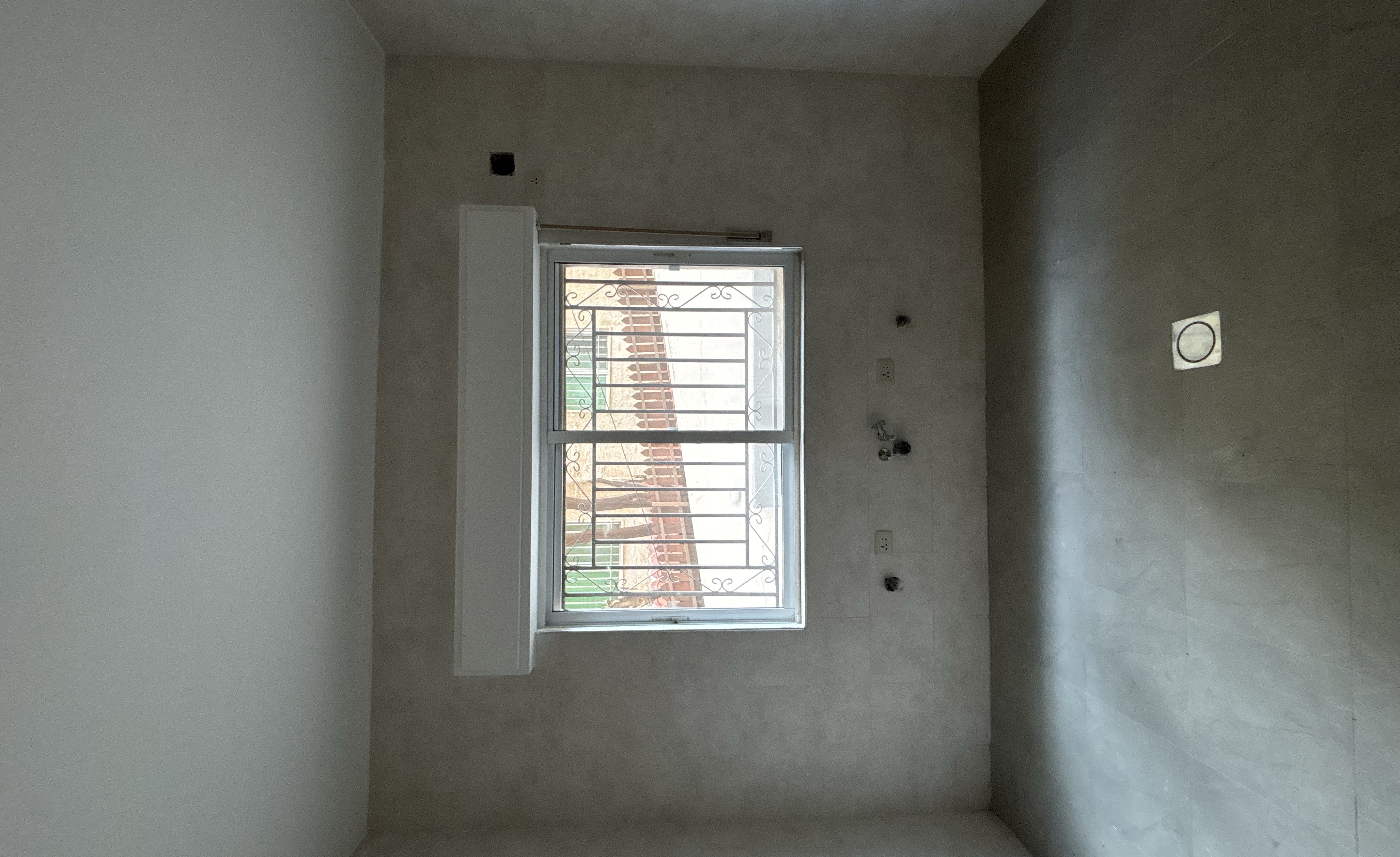 Fully Renovated Basement Apartment in Tlaa Al Ali