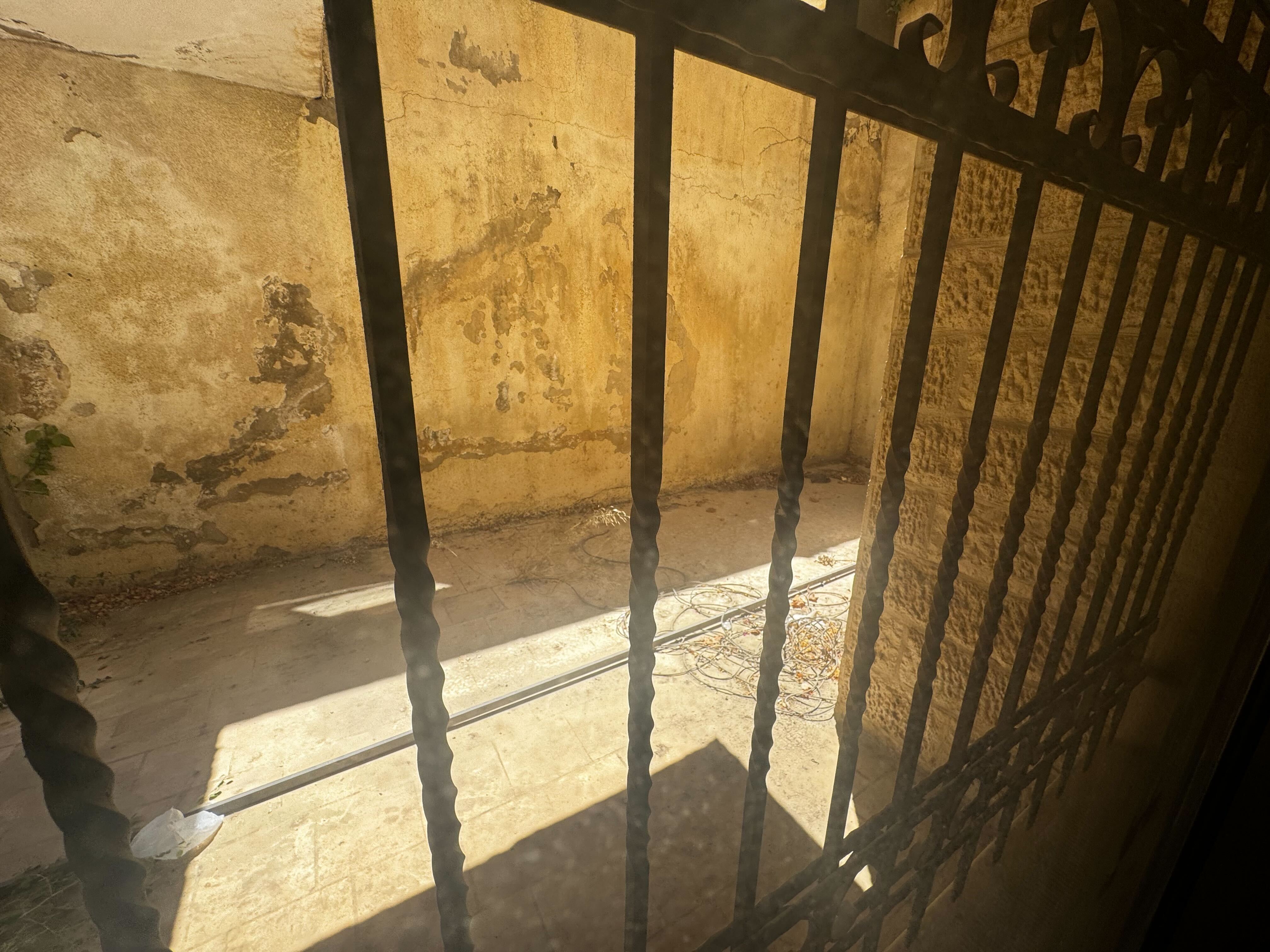 Spacious 4-Bedroom Apartment at a Preferential Price in Tlaa Al Ali